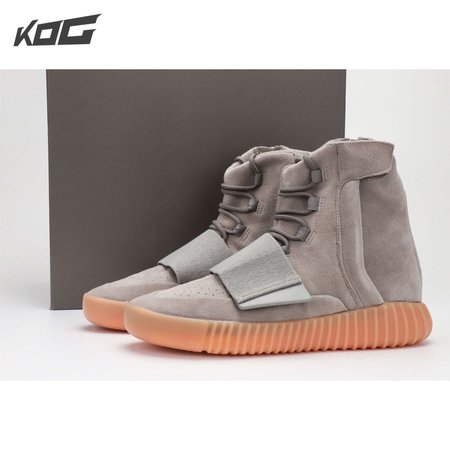 YEEZY Boost 750 Light Grey Glow Size: 40-48