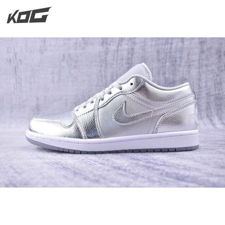 Jordan 1 Low SE Metallic Silver WMNS Unisex Size